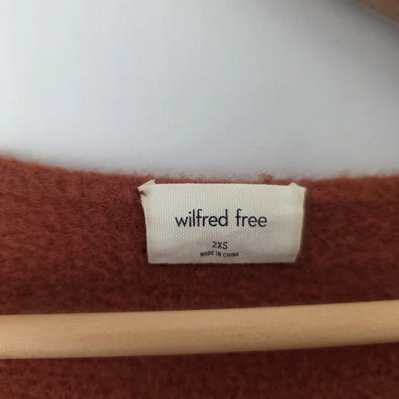 ๐ Wilfred Free Rust Knit Sweater โ Size 2XS - Picture 5 of 9